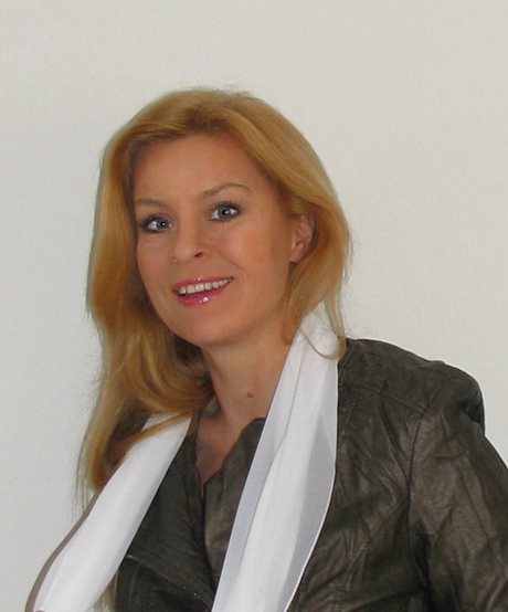 Alexandra Alvarová